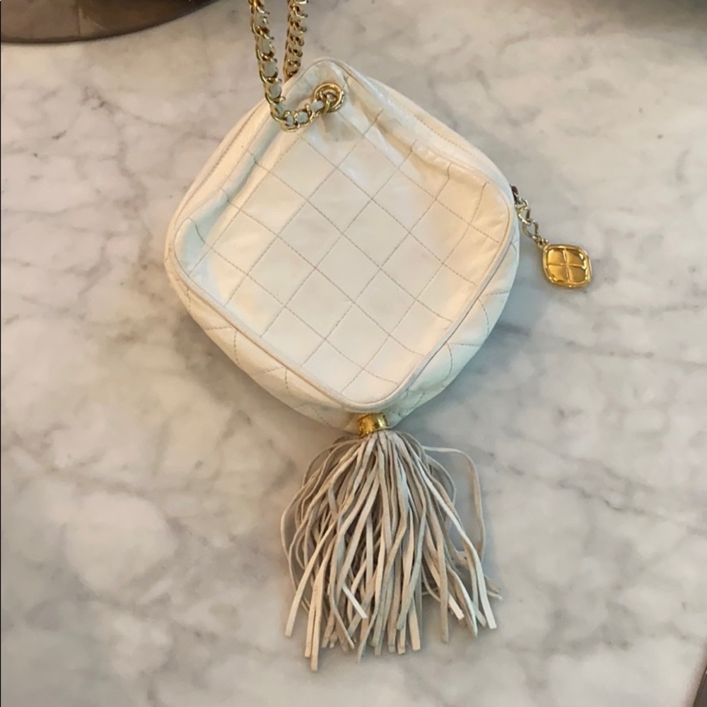 Small Vintage Diamond Tassel Shoulder